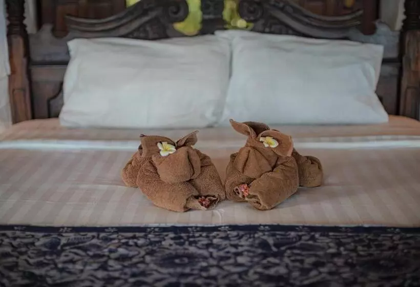 Majatalo Secret Moon Beach House