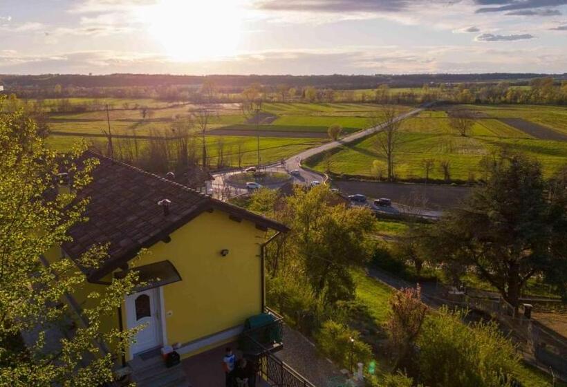 פנסיון Villa Flora Di Capriata D Orba