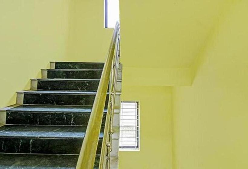 Fabhotel New Shraddha Inn