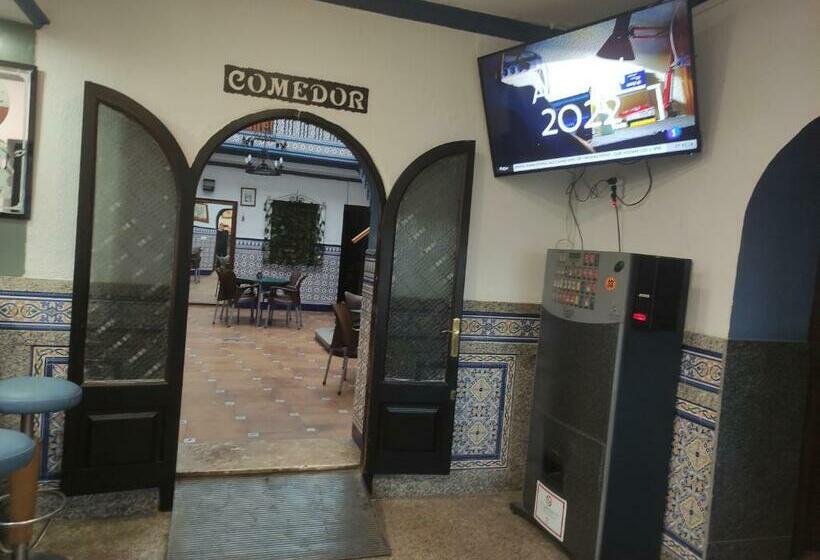 پانسیون Hostal Restaurante Bar Cafeteria La Melchora
