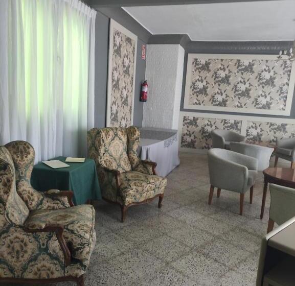 پانسیون Hostal Restaurante Bar Cafeteria La Melchora