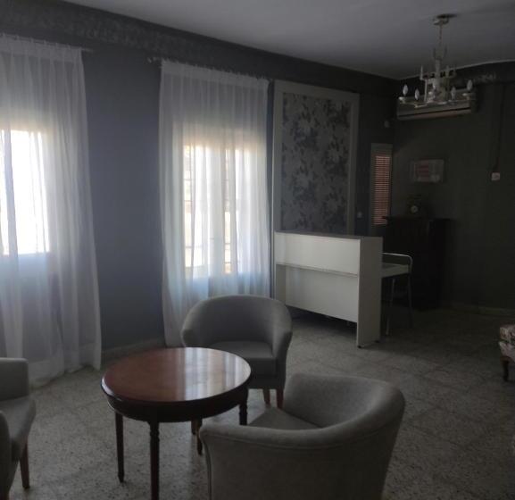 پانسیون Hostal Restaurante Bar Cafeteria La Melchora