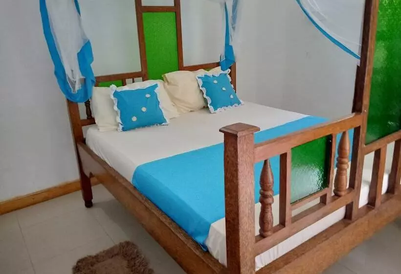 Aamiaismajoitus (B&B) Kivulini Garden Lodge