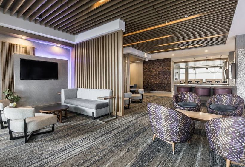 Hotel Holiday Inn Express & Suites Toronto Airport South, An Ihg