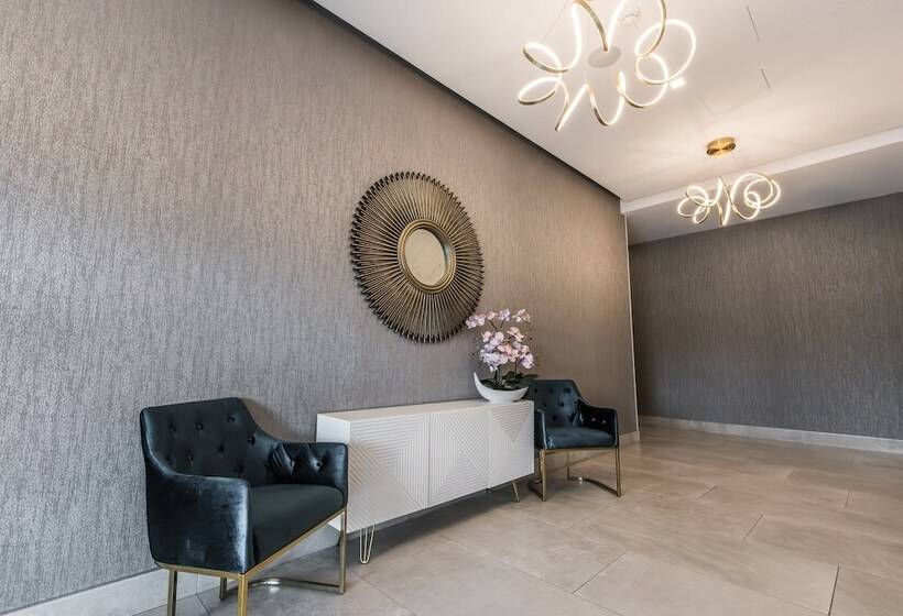 Hotel Holiday Inn Express & Suites Toronto Airport South, An Ihg