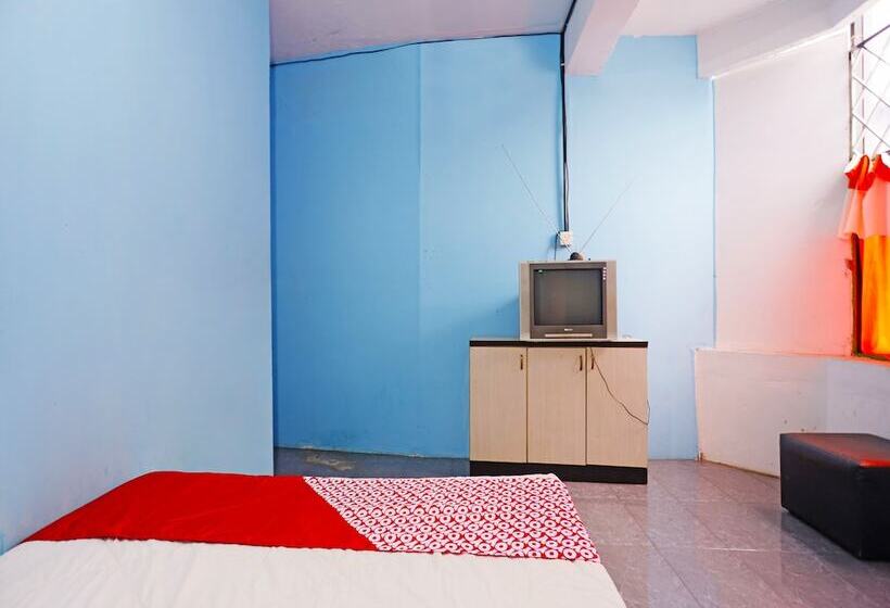 هتل Spot On 91591 Rafika Homestay Syariah