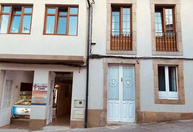 Majatalo Albergue Y Gelateria Il Nonno