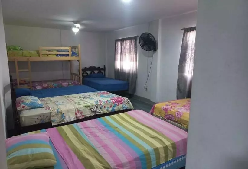 ペンション Habitaciones Grupales