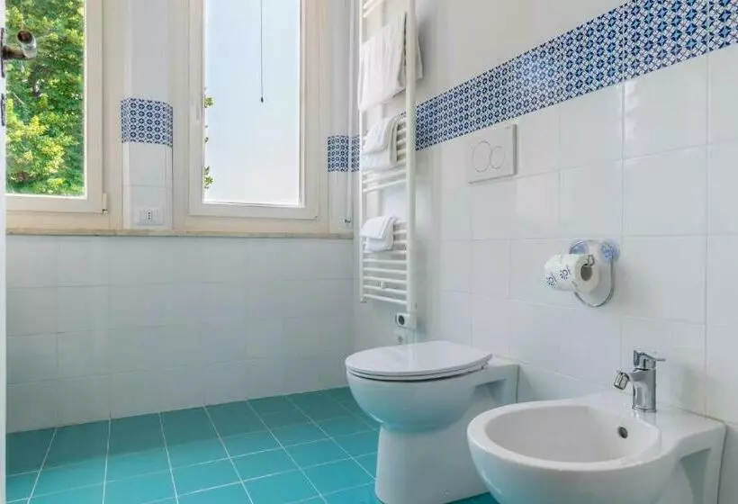 ペンション Villa Dell Arco   Design Rooms & Pool