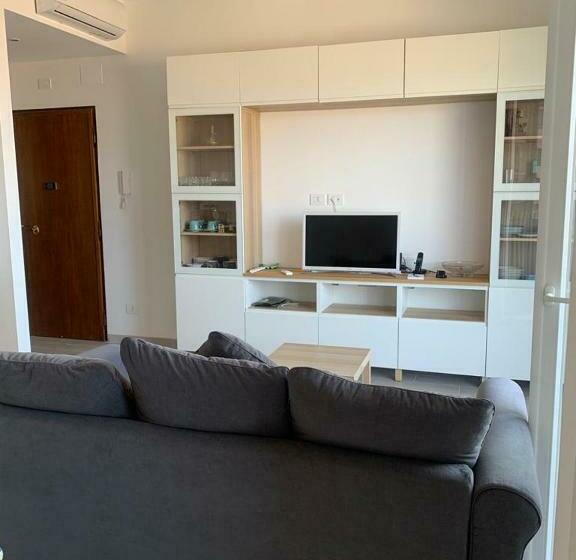 The Lookout Apartment