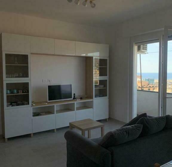 The Lookout Apartment