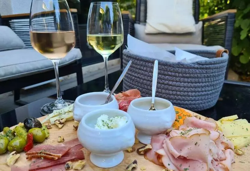 Aamiaismajoitus (B&B) La Suite Mélusine   Spa Du Souffle Du Saule