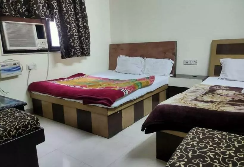 Hotelli New Ashoka By Wb Inn