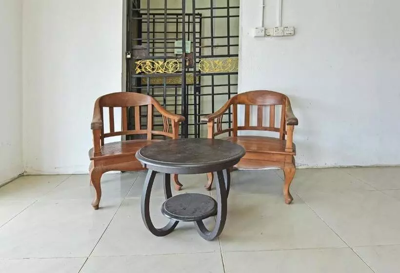 ホテル Oyo 90593 Bajet Gaya Warisan