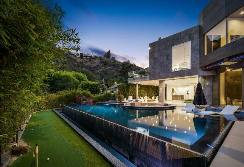 Modern Architectural Masterpiece In Prime Bel Air