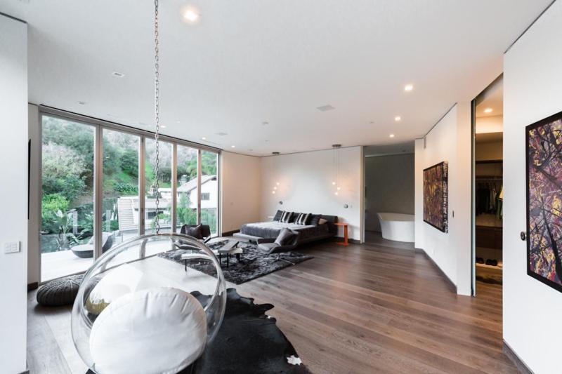 Modern Architectural Masterpiece In Prime Bel Air