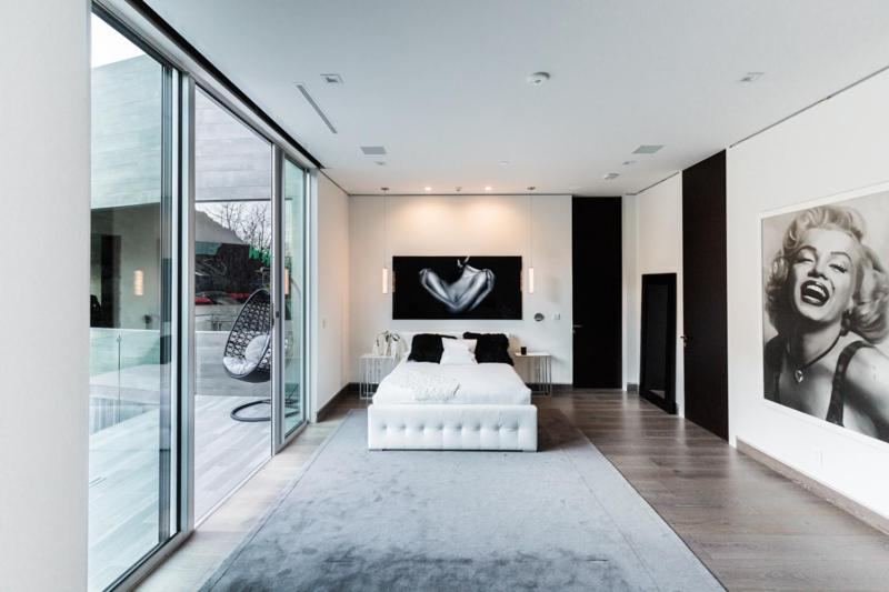 Modern Architectural Masterpiece In Prime Bel Air