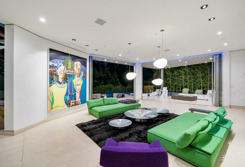 Modern Architectural Masterpiece In Prime Bel Air