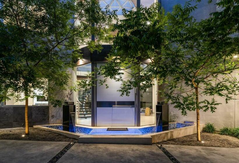 Modern Architectural Masterpiece In Prime Bel Air