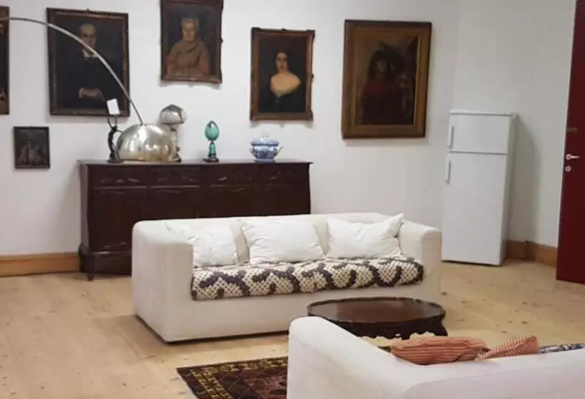 پانسیون Sarlette Cozy Room