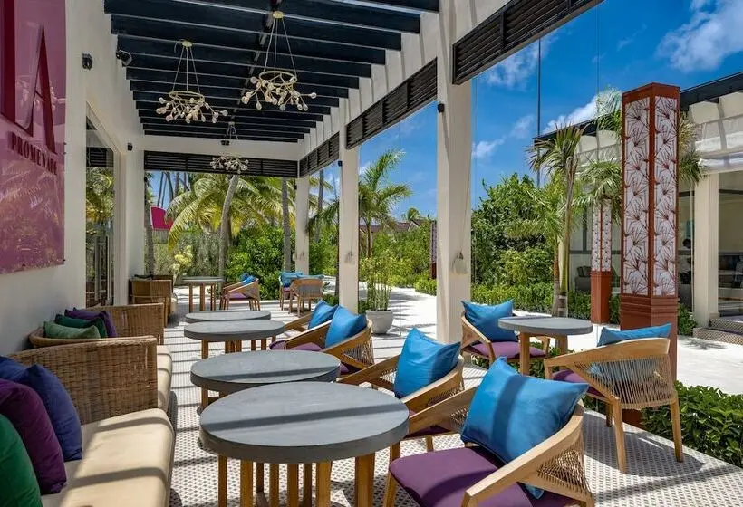 استراحتگاه Oblu Xperience Ailafushi - All Inclusive