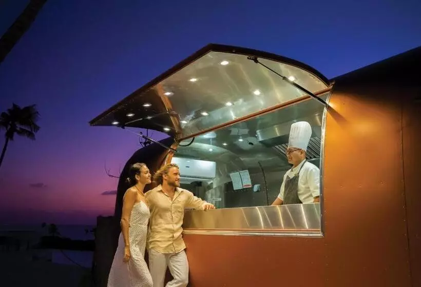 استراحتگاه Oblu Xperience Ailafushi  All Inclusive With Free Transfers