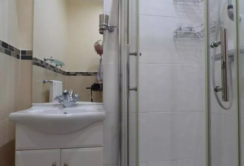 Beautiful 2 Bed Apartment In Poulton Le Fylde