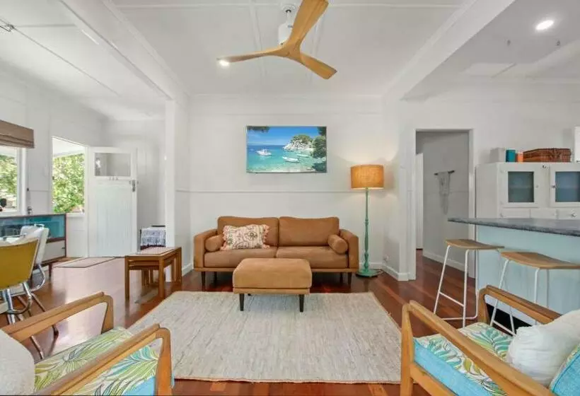 Landsborough Pde 122 Golden Beach