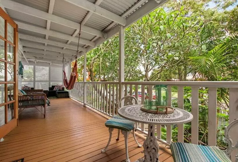 Landsborough Pde 122 Golden Beach