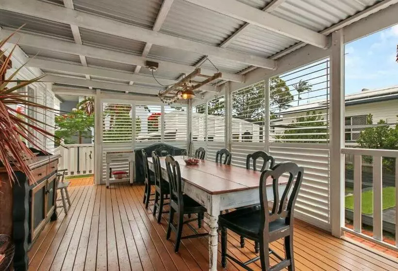 Landsborough Pde 122 Golden Beach