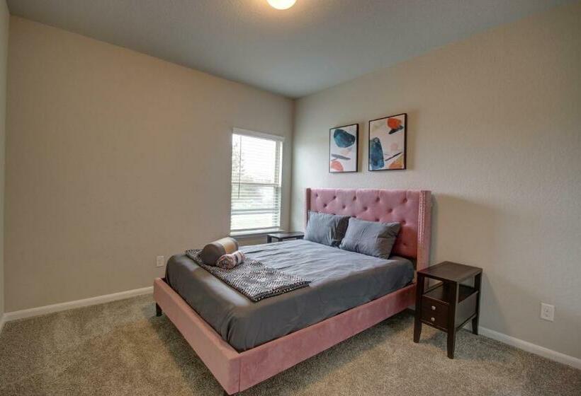 Affordable 3 Bedroom Townhouse With Backyard ~ Double Story