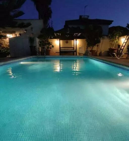 Chalet Con Capacidad Para 8 Personas
