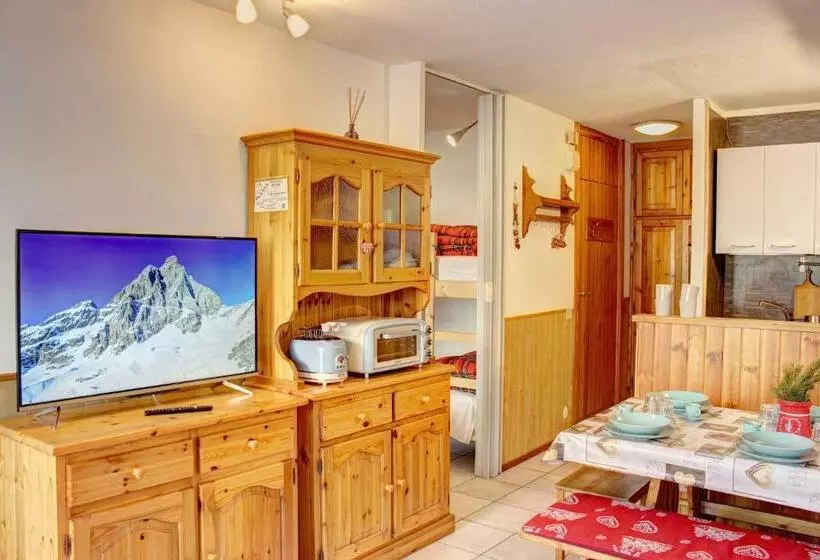 Marcolski Home   Schuss 1