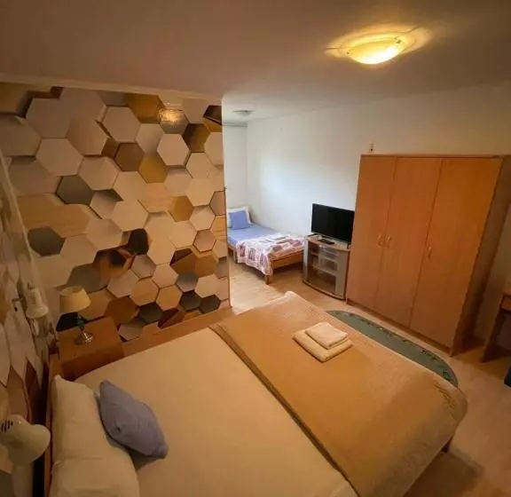 Guest House Luxotel