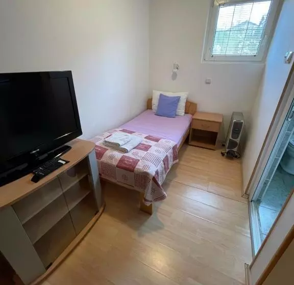 Guest House Luxotel