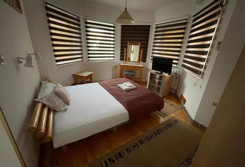 Guest House Luxotel