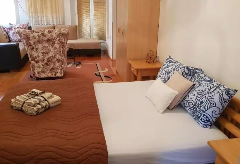 Guest House Luxotel