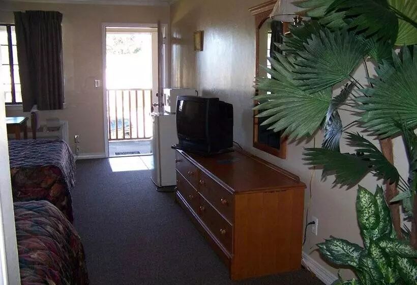 בית מלון כפרי Emerald Sands Inn