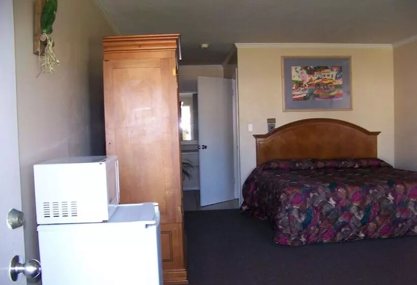 בית מלון כפרי Emerald Sands Inn