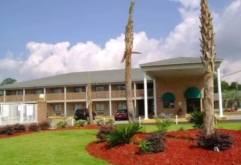 בית מלון כפרי Emerald Sands Inn