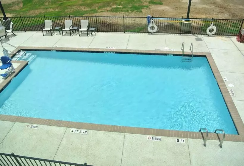 호텔 Hampton Inn Carrizo Springs