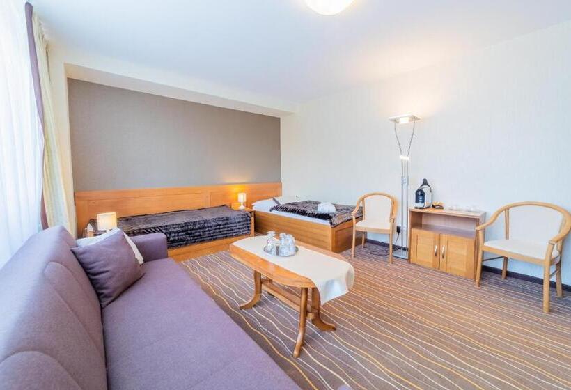 בית מלון כפרי Kontakt Wellness