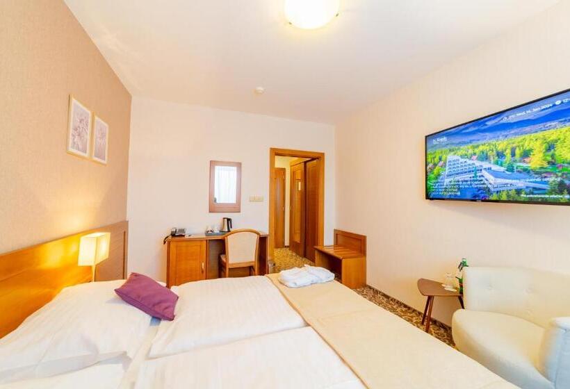 בית מלון כפרי Kontakt Wellness