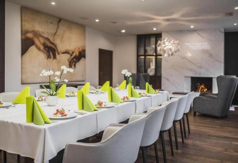 בית מלון כפרי Kontakt Wellness