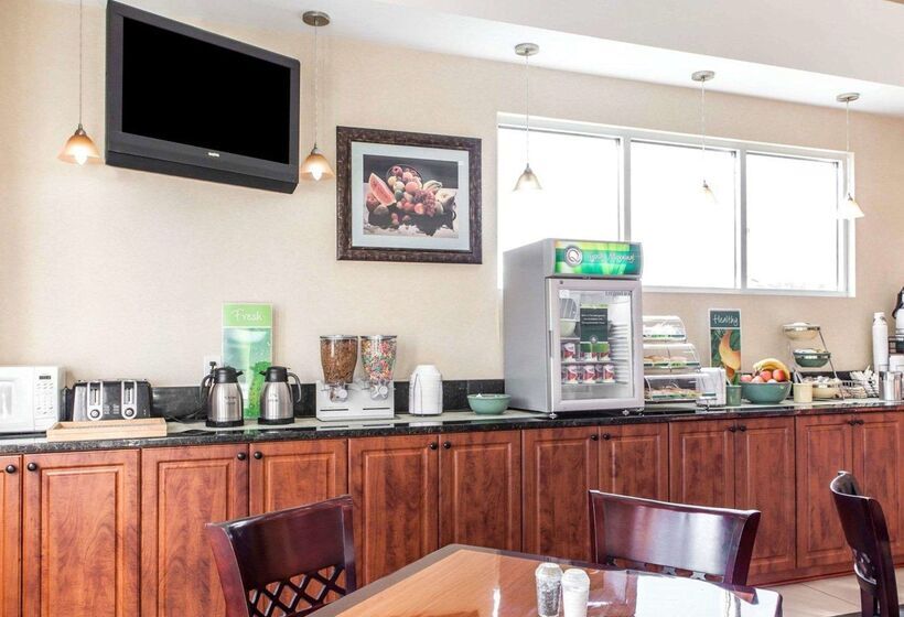 בית מלון כפרי Quality Inn & Suites