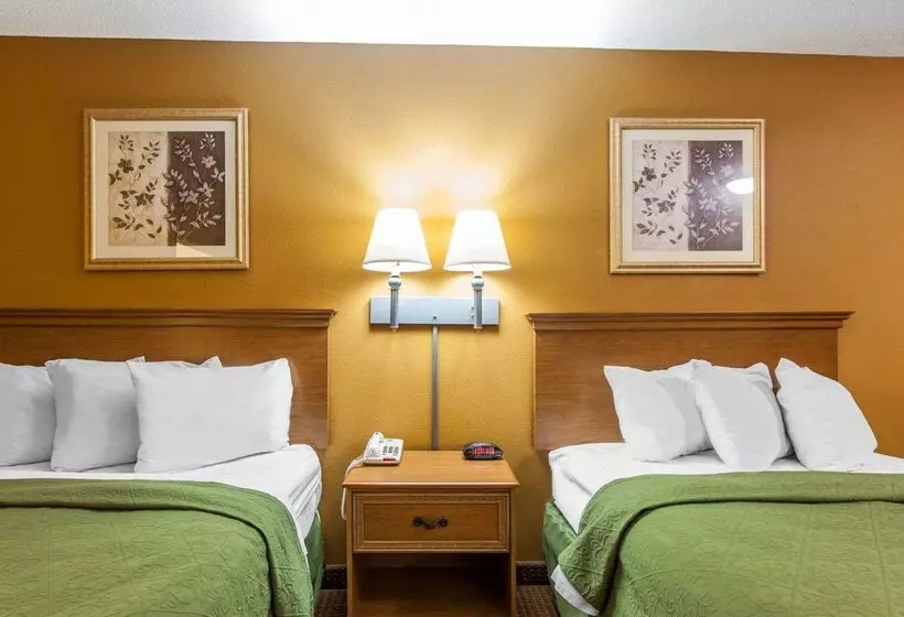Отель Quality Inn & Suites