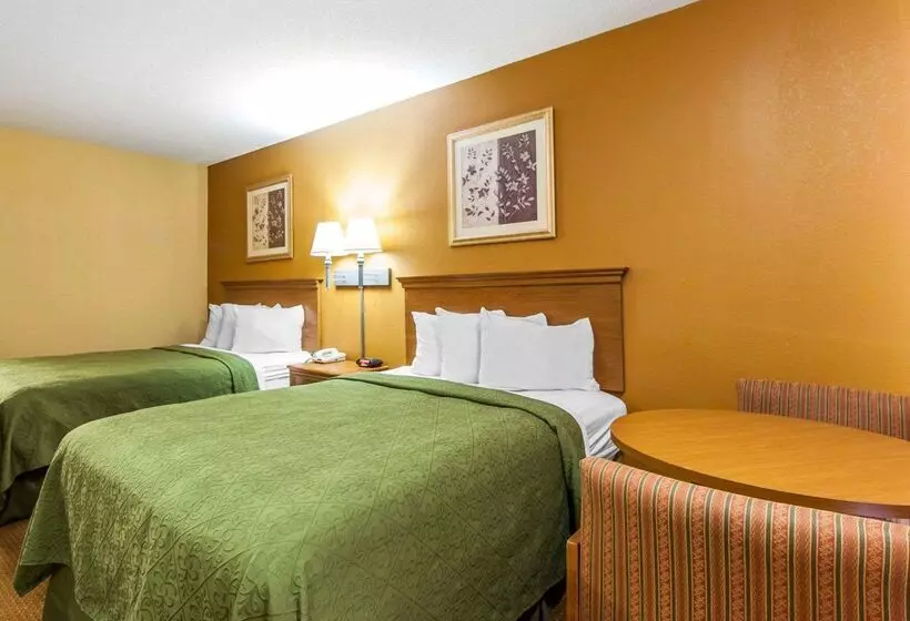 Отель Quality Inn & Suites