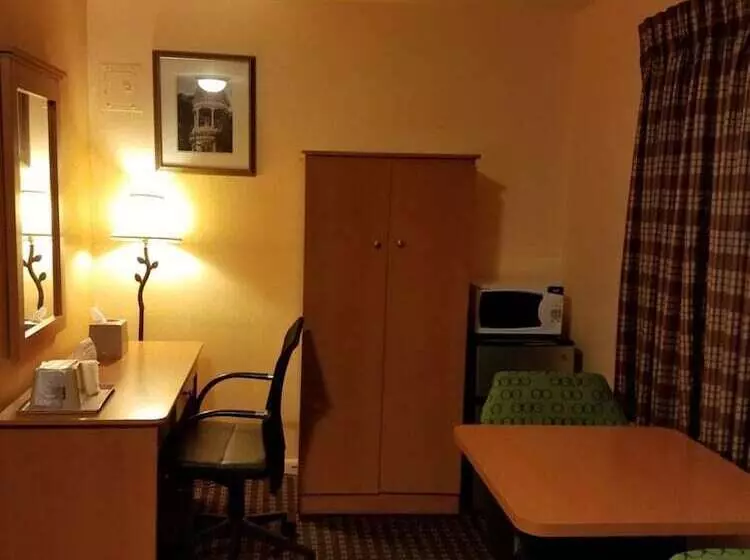 호텔 Scottish Inn Okeechobee