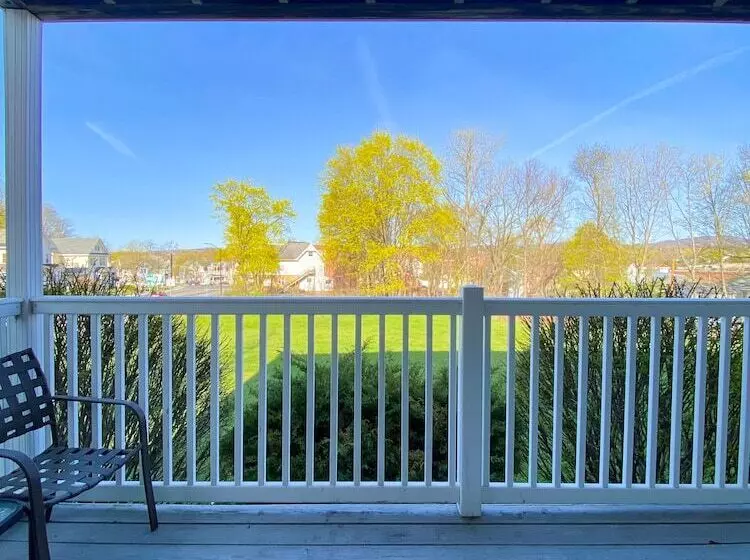 酒店 The Central Downtown Inn Suites