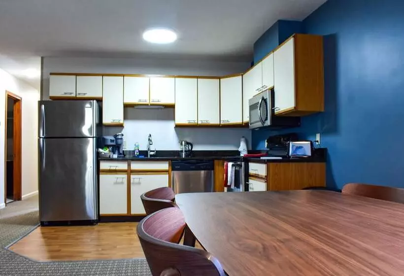 酒店 The Central Downtown Inn Suites